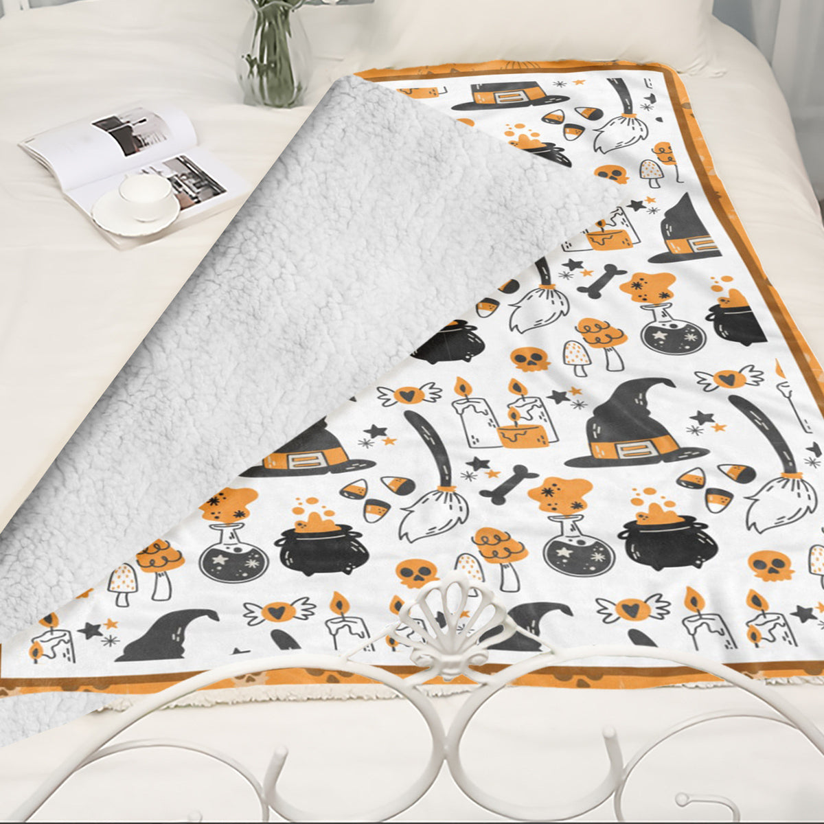 FastXmas Halloween Throw Blanket, 30"x40" Flannel Fleece Pumpkins Maple Checkered Plush Blanket, Soft Lightweight Skin-Friendly Fall Harvest Decorative Throw Blanket for Couch Sofa Bed Outdoor