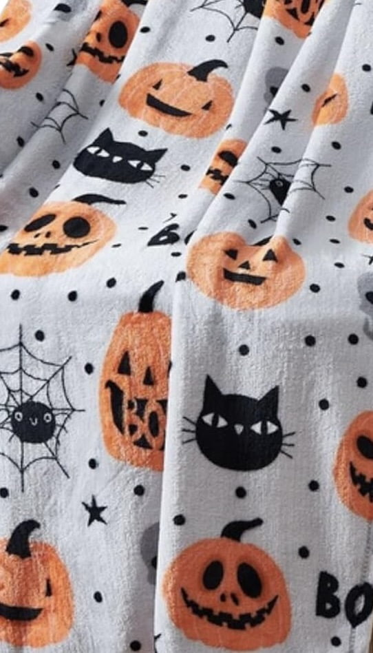 Serafina Home Halloween Throw Blanket: Fuzzy Boo! Jack O'Lantern Spider Webs Skull and Black Cats Print on Velvet Fleece for Sofa Bed Couch Chair Dorm