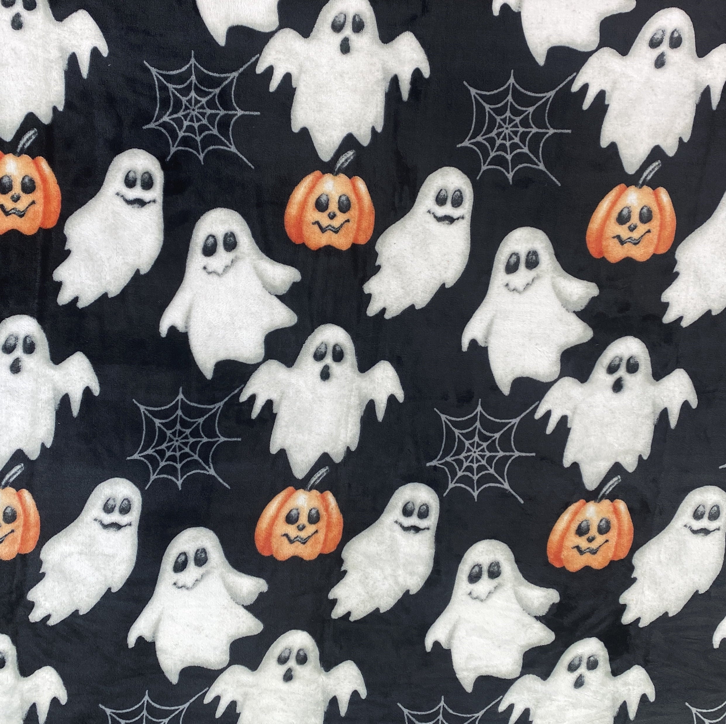 Serafina Home Halloween Throw Blanket: Fuzzy Boo! Jack O'Lantern Spider Webs Skull and Black Cats Print on Velvet Fleece for Sofa Bed Couch Chair Dorm