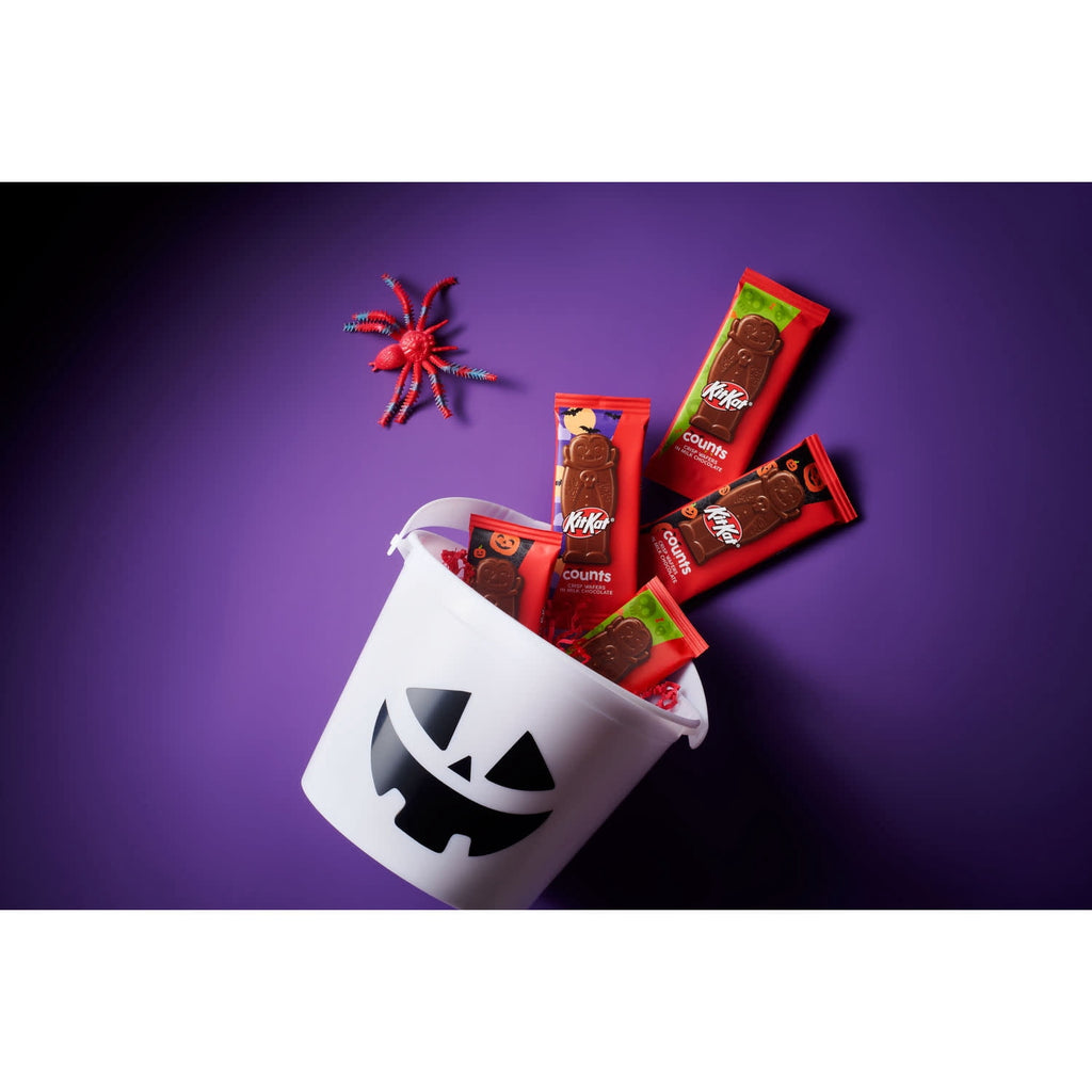KIT KAT® Milk Chocolate Wafer Snack Size Counts, Halloween Candy Bag, 9.44 oz