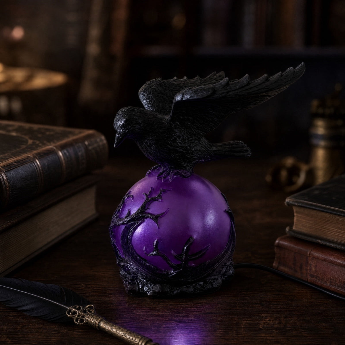 Gothic Mysterious Crow LED Light Luminous Sculpture, Resin Gothic Home Decor Accent, Raven Lamp for Halloween Gift, Bedroom Bedside, Living Room