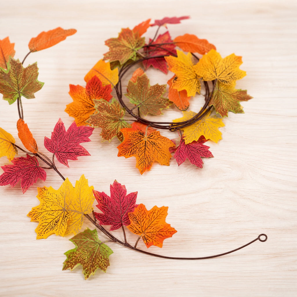 WKSCLPAI Halloween Maple Leaf Garland, Fall Vine Wreaths for Autumn Festivities Decor,Seasonal Garlands for Home,Halloween & Fall Decorations