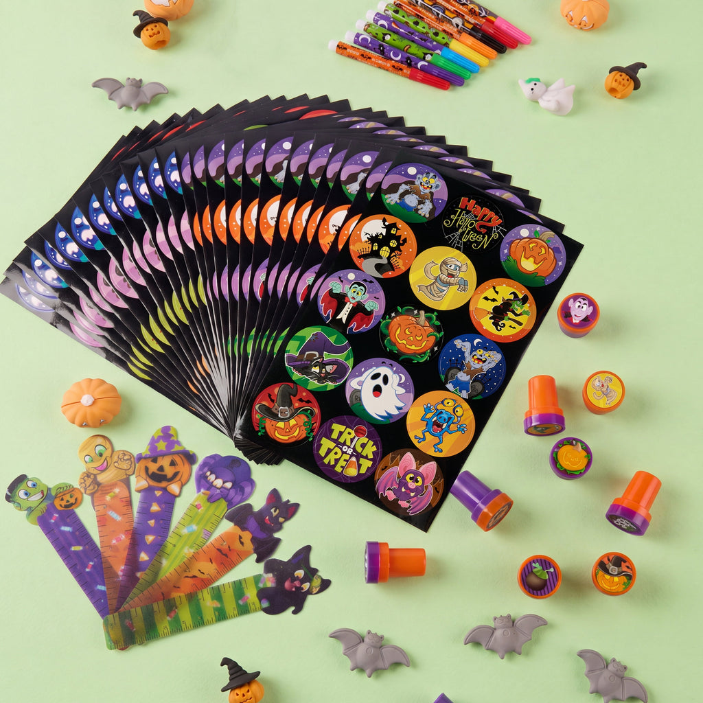 Joyfy 192 Pcs Halloween Stationery Set, Halloween Markers Rulers Stickers Erasers Stamps Notebooks Bags Party Favors,Halloween Trick or Treat Bags,Halloween Gifts for Kids,Classroom Favors