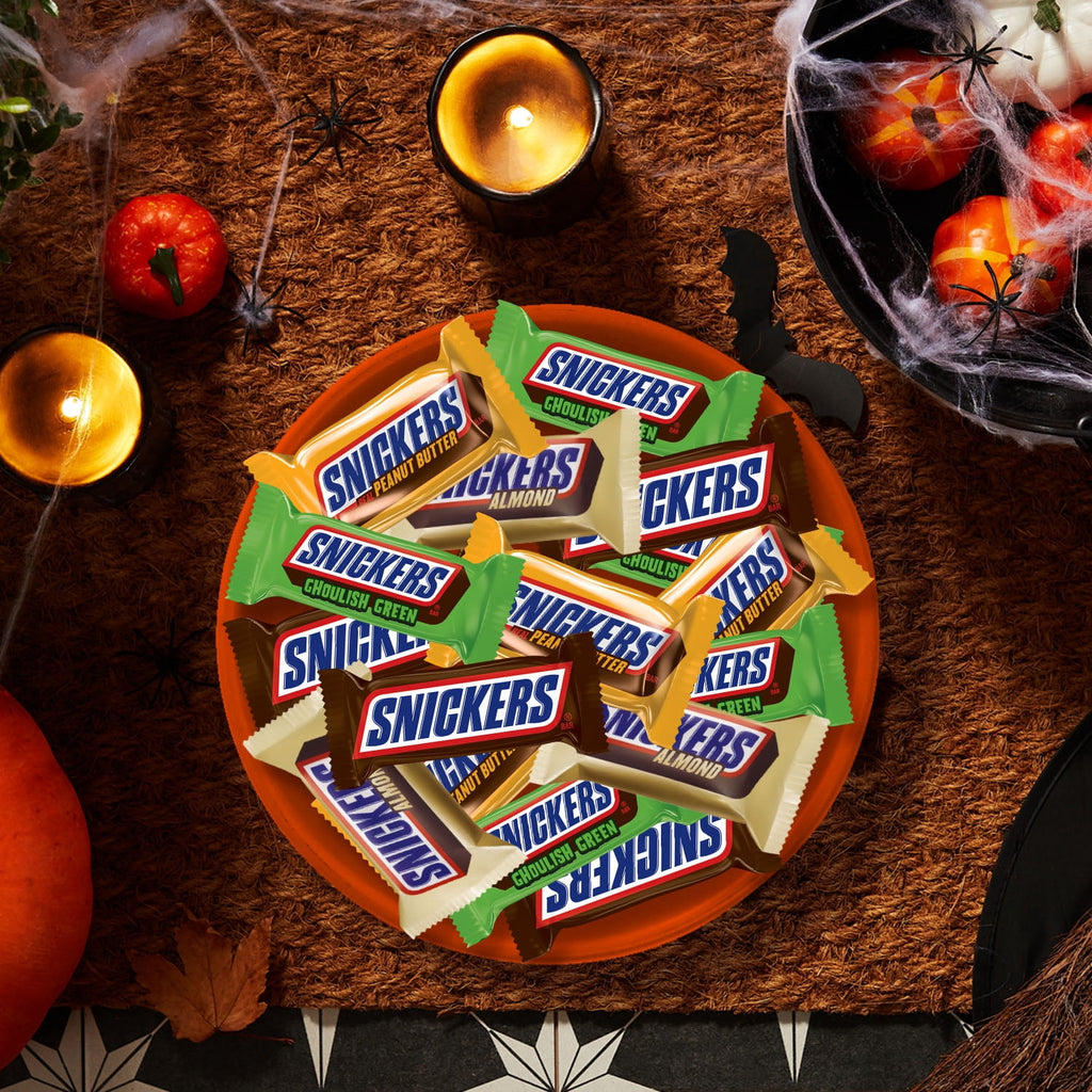 Snickers Fun Size Chocolate Halloween Candy Variety Assortment - 35 Ct Bulk Bag