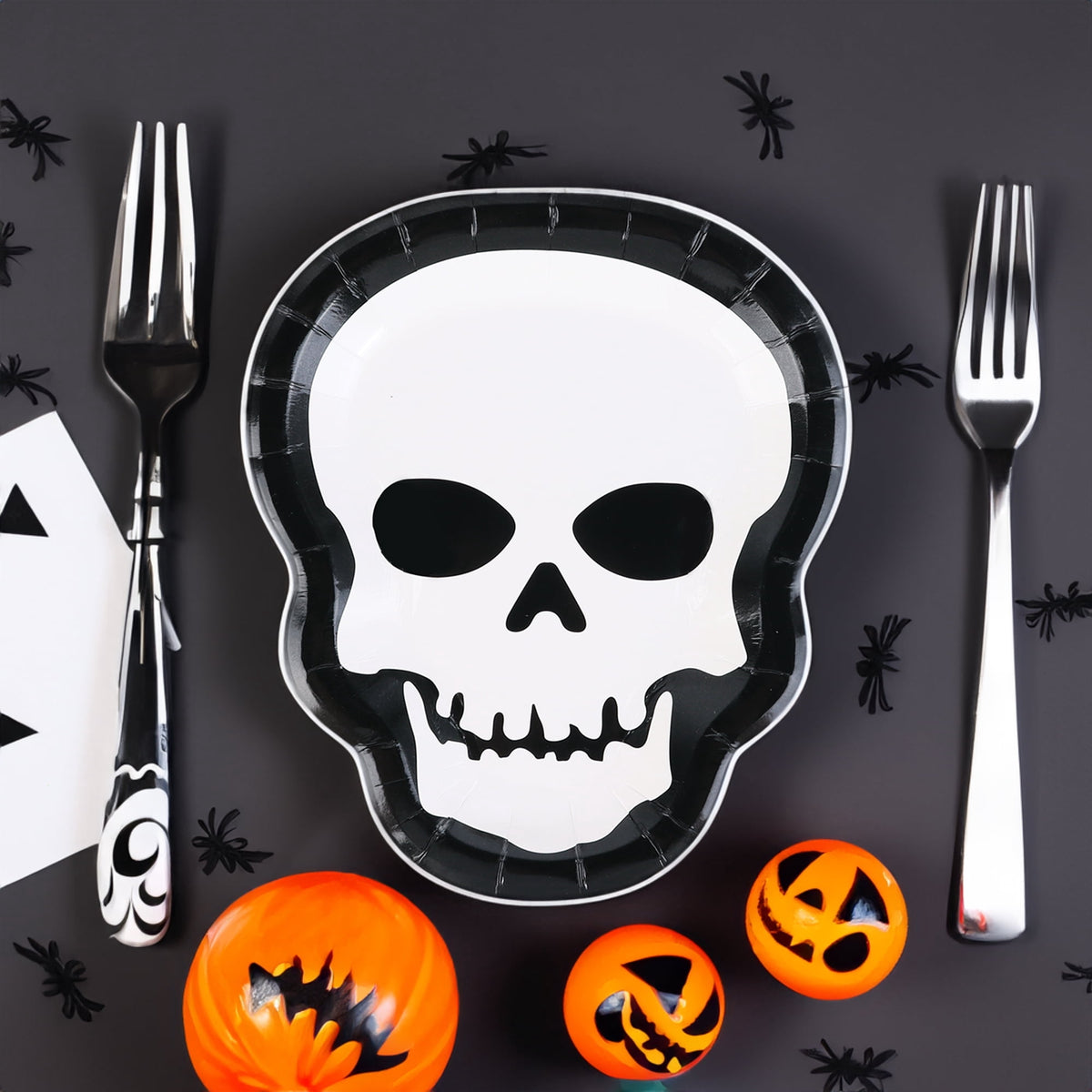 25Pcs Halloween Pumpkin Plates, Disposable Paper Dessert Plates Tableware Party Supplies for Halloween Party Decorations