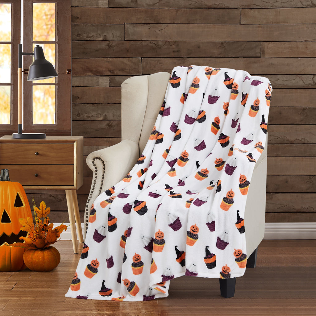 Serafina Home Halloween Throw Blanket: Fuzzy Boo! Jack O'Lantern Spider Webs Skull and Black Cats Print on Velvet Fleece for Sofa Bed Couch Chair Dorm