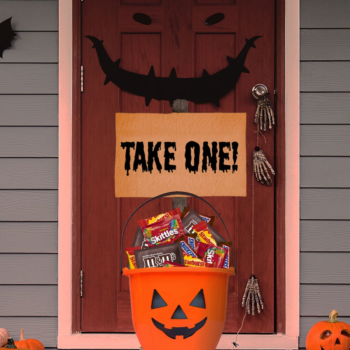 M&M's, Skittles & More Fun Size Halloween Candy Variety pack, 65 Ct Bulk Bag