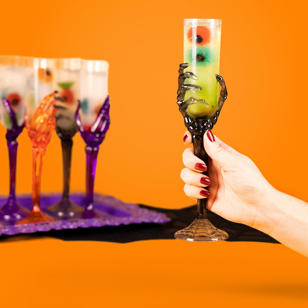 Galerie Eyeball Ice Cube Tray with Fruit-Flavored Gummy Eyeballs, Allergy-Free