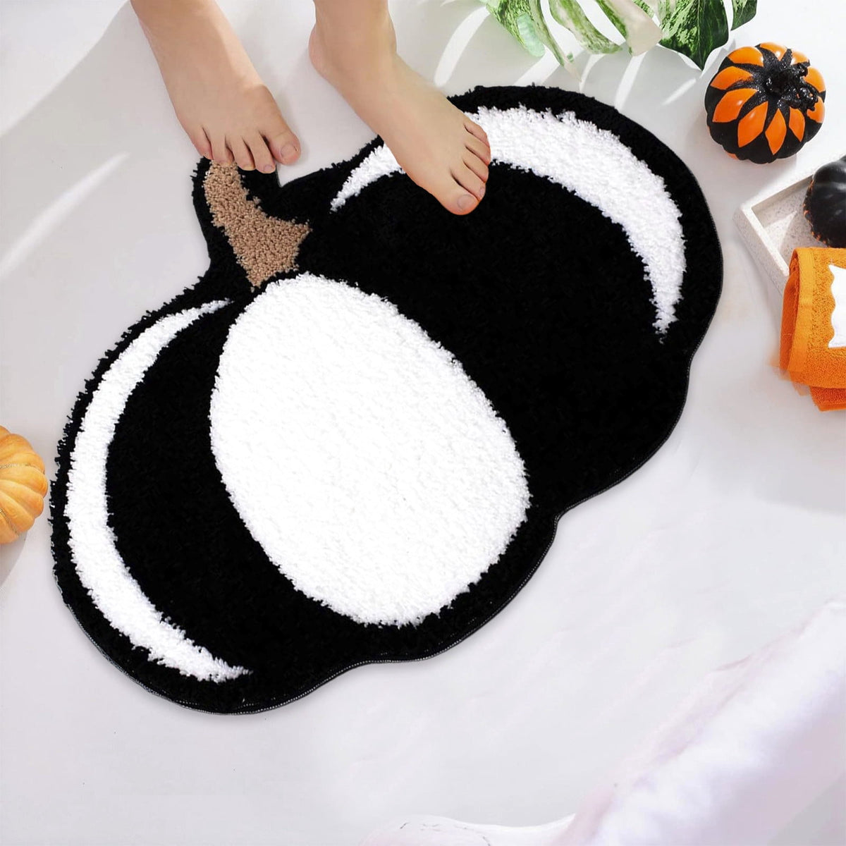 Pumpkin Rug, Halloween Thanksgiving Mat, Soft Fall Doormat for Entryway Decor, Kitchen Bathroom Living Room Floor Mat, Washable Non-Slip Holiday Home Decor