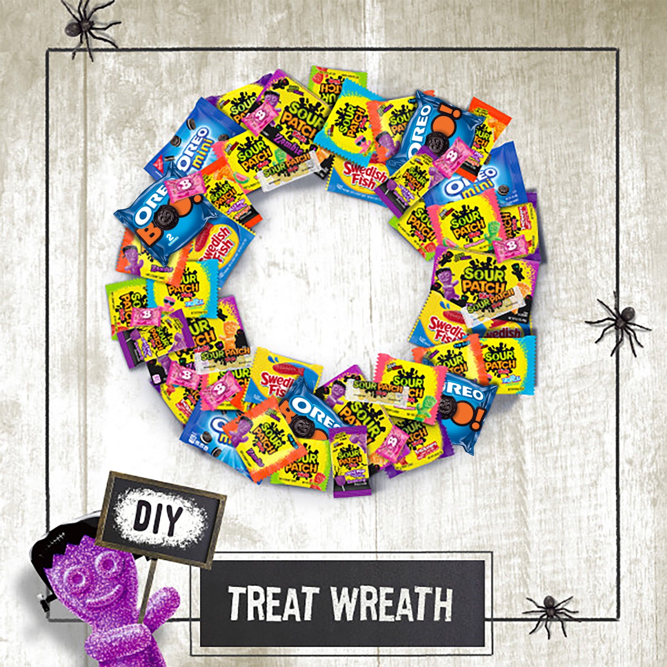 SOUR PATCH KIDS & SWEDISH FISH Mini Halloween Candy Variety Pack, 22 Trick or Treat Bags