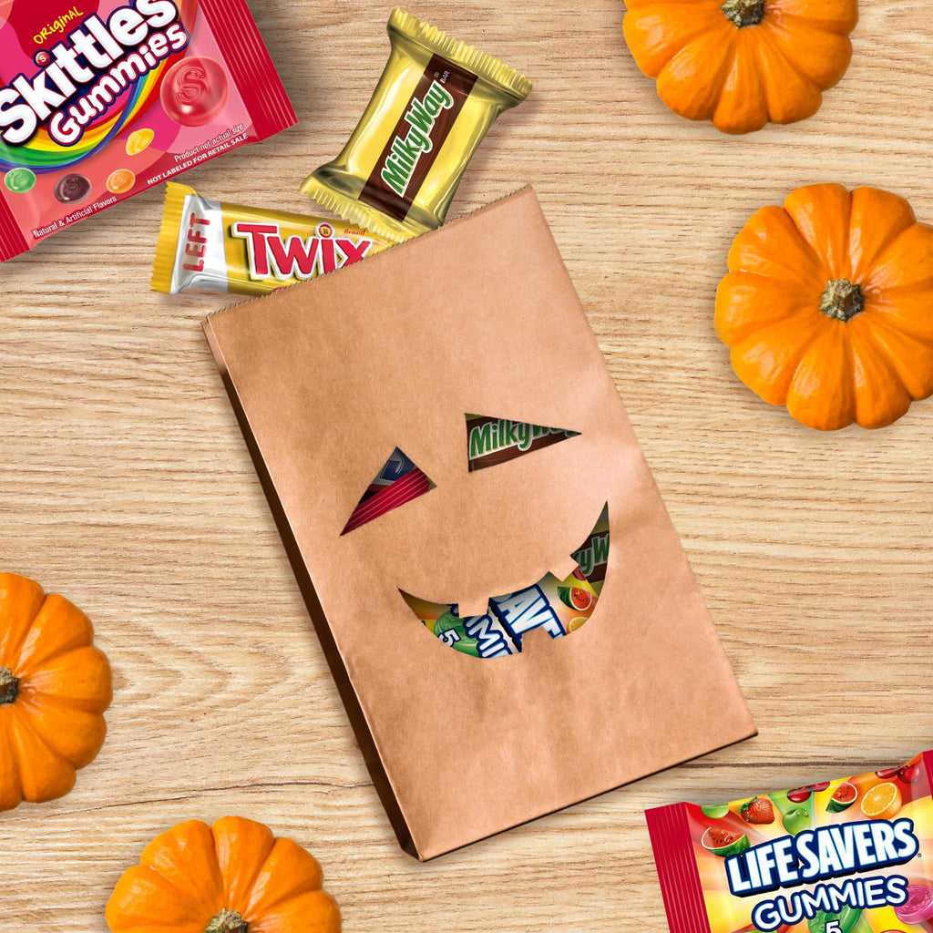 Snickers, Skittles Gummies & More Halloween Candy Variety Pack - 155 Ct Bulk Bag