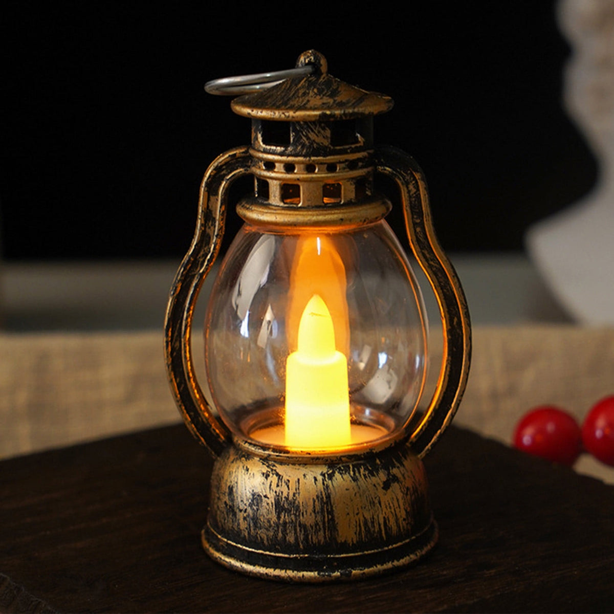 Harlier Vintage Design Plastic Mini Lantern, Tables Centerpieces LED Simulation Candle, 3.6 Inch Small Hanging Lantern, Lanterns Decorative for Wedding Centerpiece Tables (Gold)