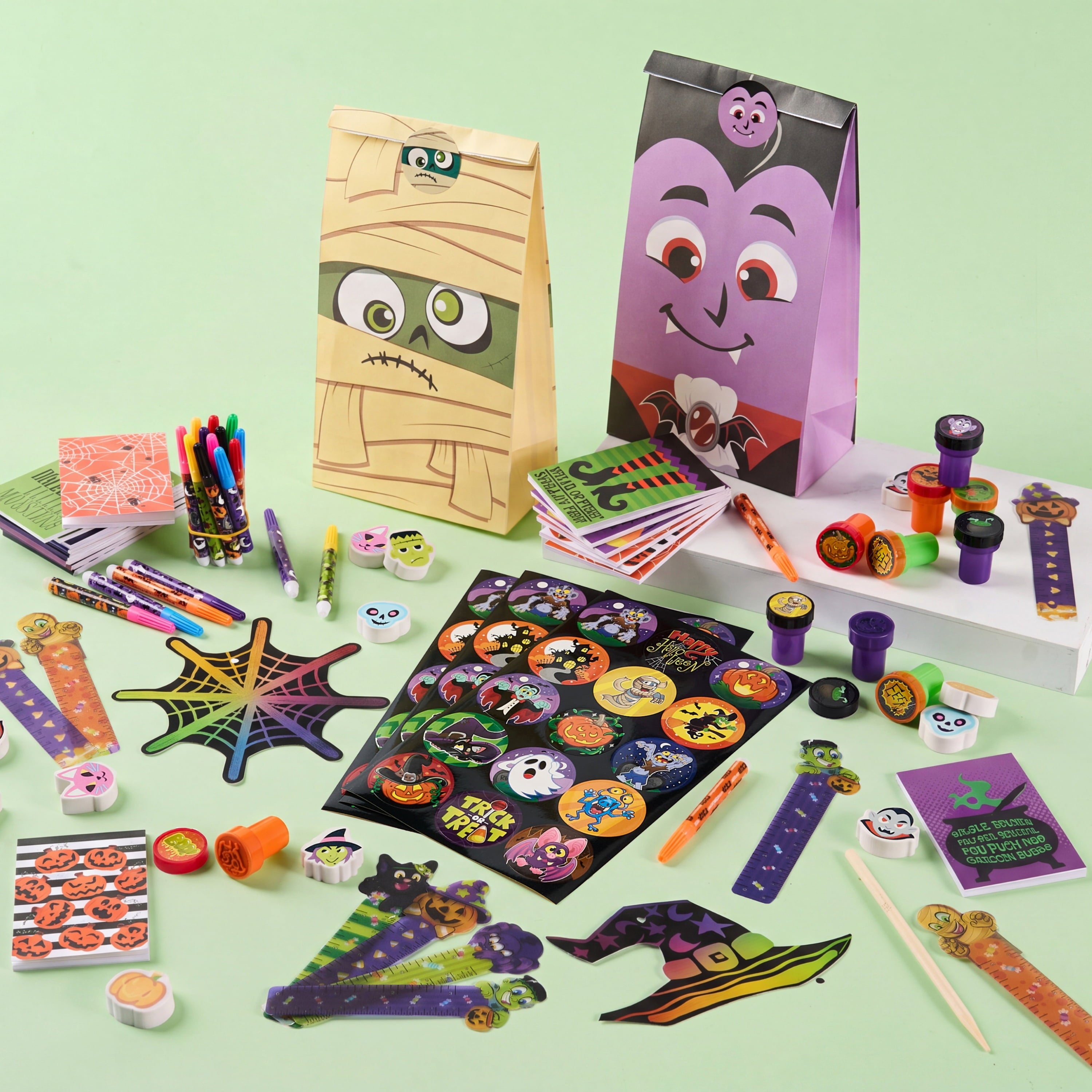 Joyfy 192 Pcs Halloween Stationery Set, Halloween Markers Rulers Stickers Erasers Stamps Notebooks Bags Party Favors,Halloween Trick or Treat Bags,Halloween Gifts for Kids,Classroom Favors
