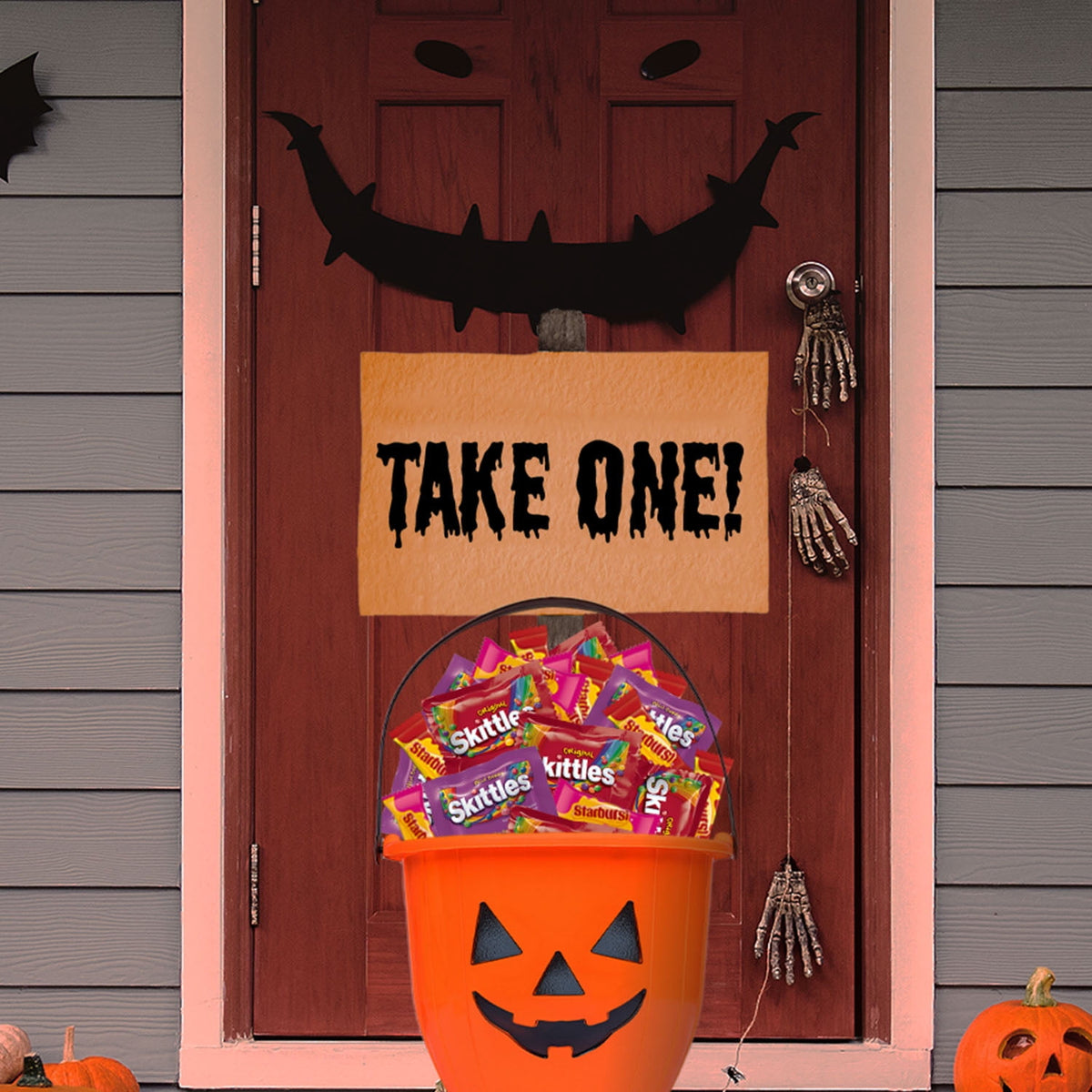 Skittles & Starburst Fun Size Chewy Halloween Candy Variety Pack - 140 Ct Bulk Bag