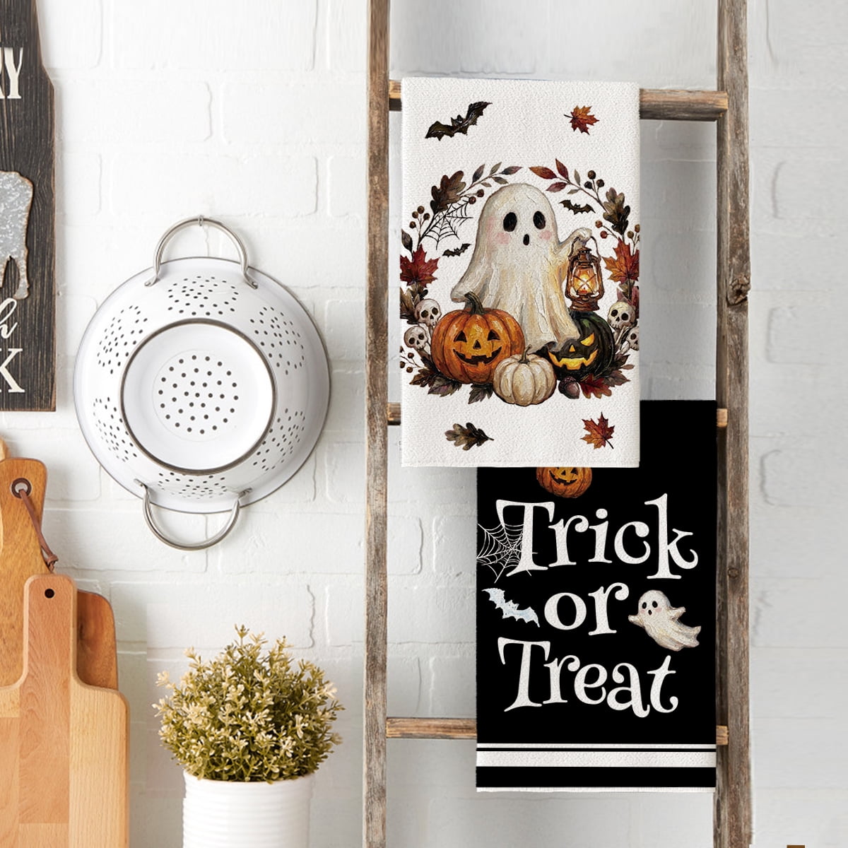 Sm:)e Pumpkin Ghost Bat Happy Halloween Dish Towels Set of 4, 18x26 Inch, Seasonal Holiday Hand Towels for Kitchen and Dining Table