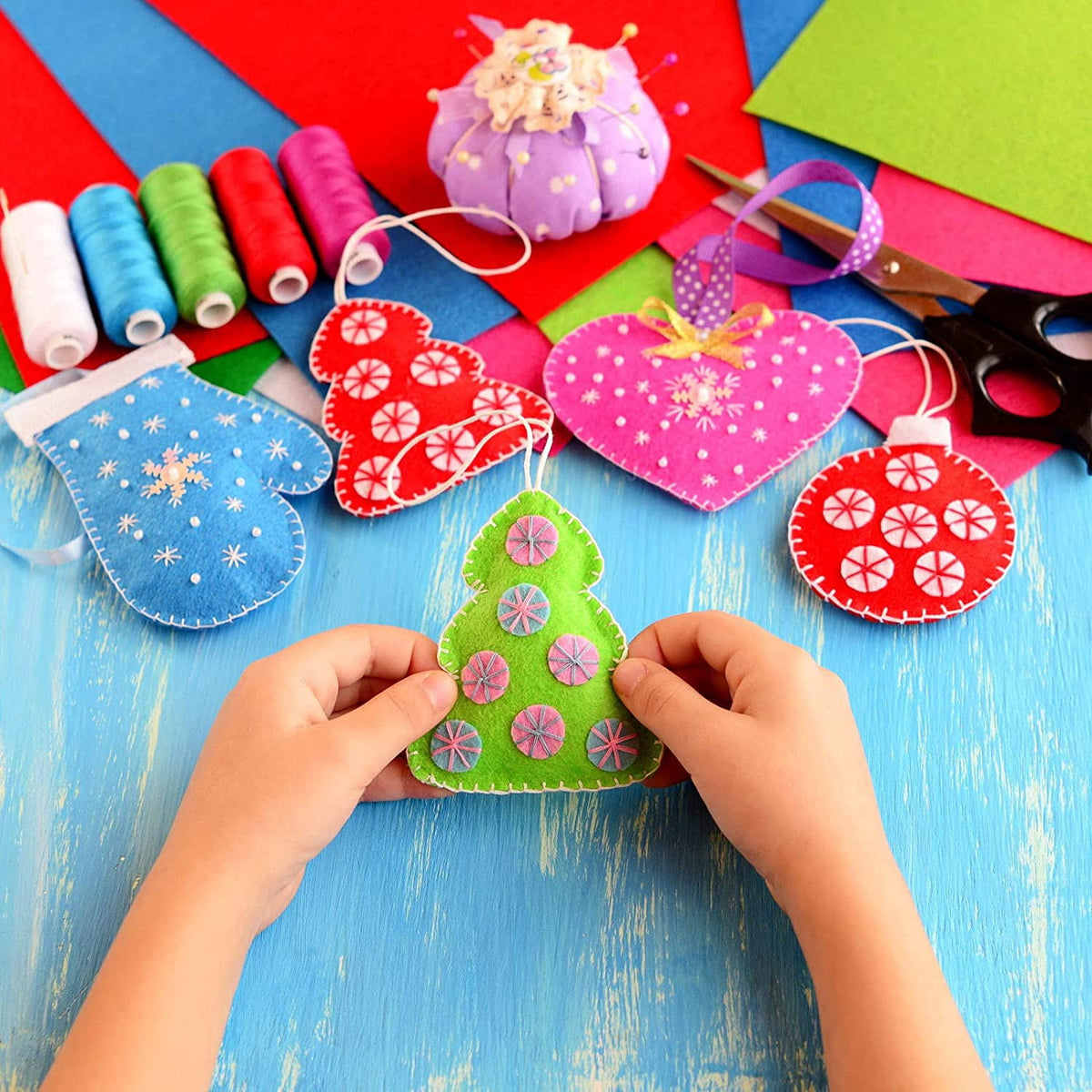 Naler 50Pcs Felt Fabric Sheet 8 x 12 inch Assorted Color 1mm Thick Non-Woven Precut Fabric for DIY Craft,Sewing,Patchwork,Embroidery