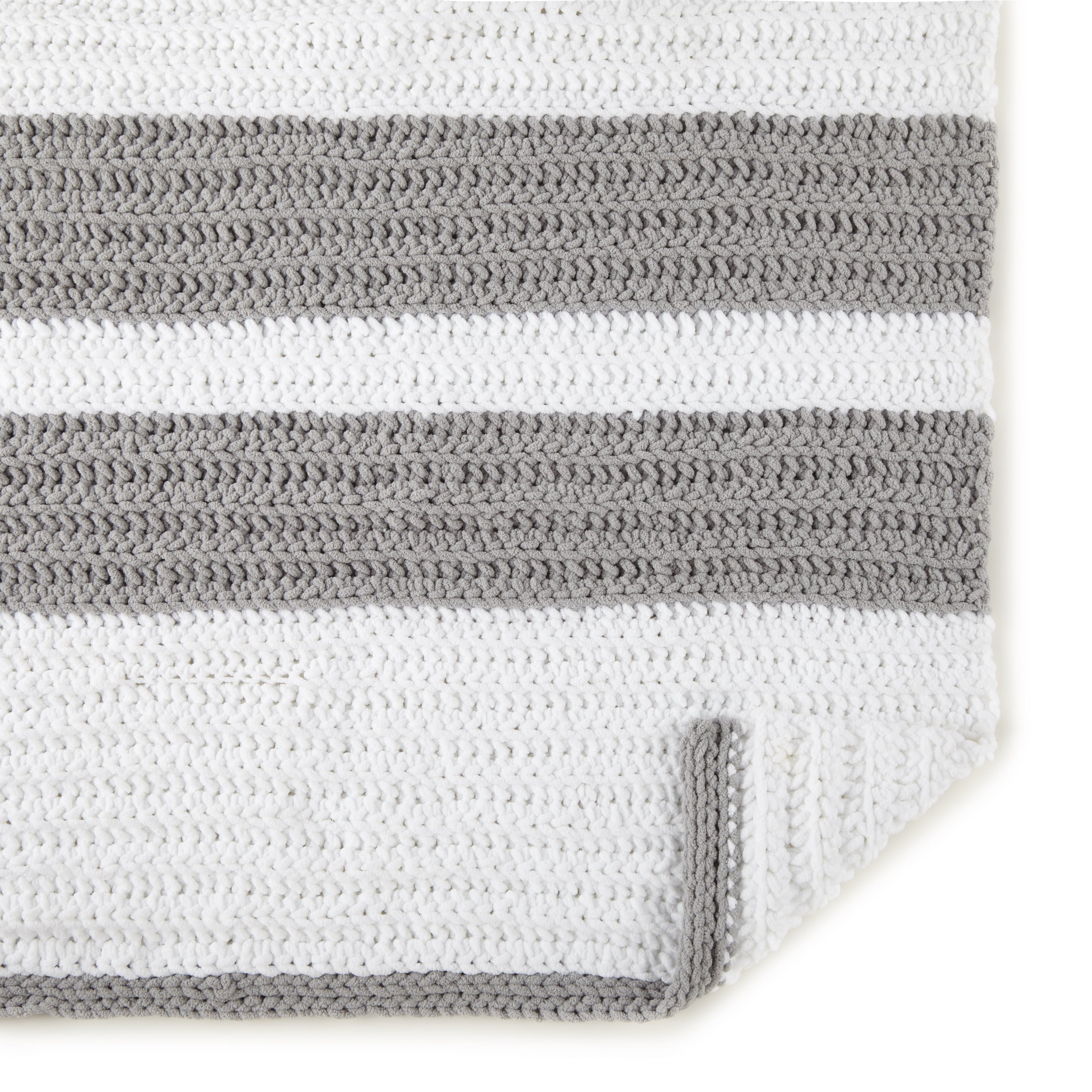 Mainstays Cozy Chenille Yarn, 220 yd, Arctic White, 100% Polyester, Bulky