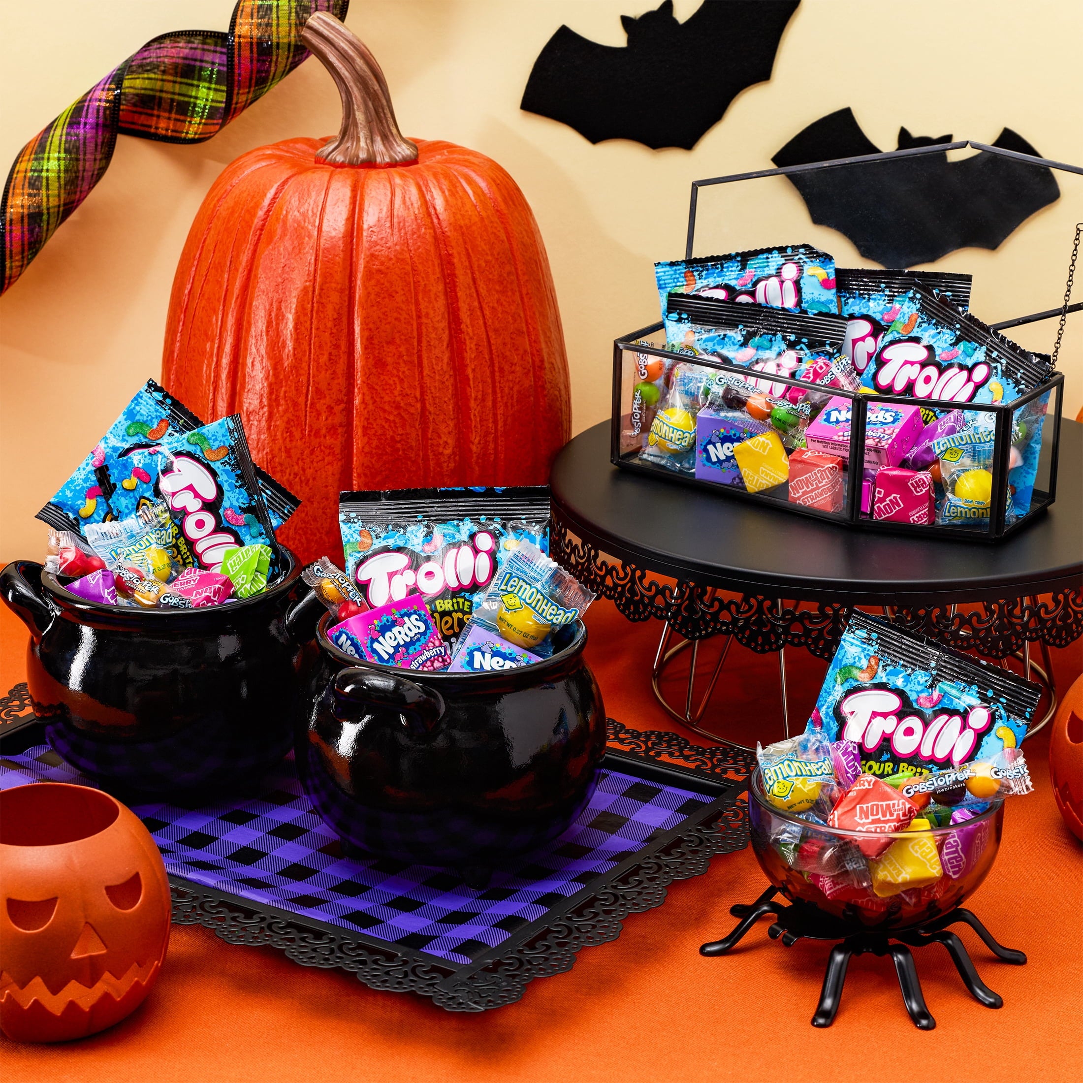 Nerds Classic Fun Halloween Trick-or-Treat Variety Bag, Laffy Taffy, Now and Later, Lemonhead, Gobstopper, and NERDS Original, 425 Pieces, 104.6 Ounces