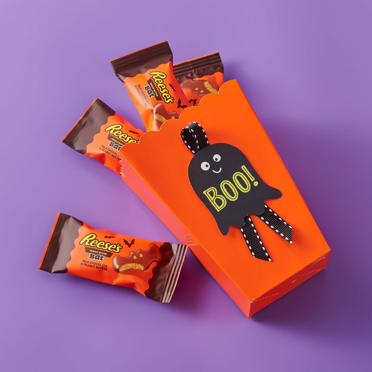 REESE'S Milk Chocolate Snack Size Peanut Butter Bats, Halloween Candy Bag, 9.6 oz