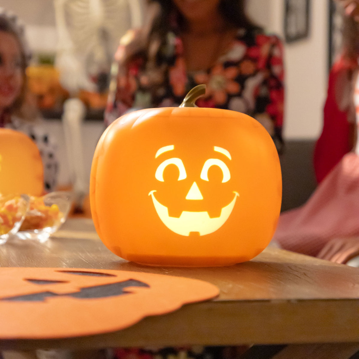 abberin' Jack (Blink Tech) Talking Animated Pumpkin with 8 Inch Screen and Built-in LED Light Array Projector + Speaker Includes 40 Minutes of Content