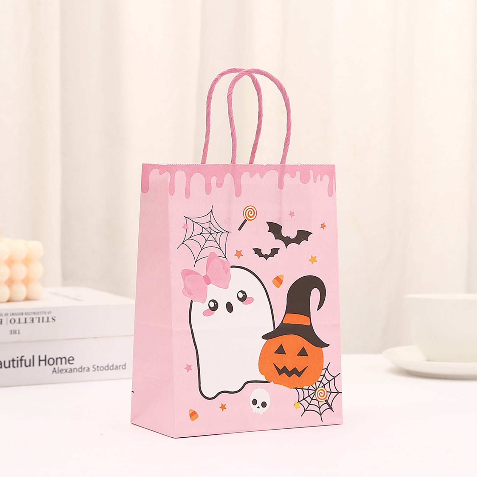 Halloween Cute Ghost Paper Gift Bags with Handles,Trick or Treat Candy Bags for Pumpkin Candy Goodie Present Bags, Festive Halloween Party Favor Bags Gift Holders for Gifts Treats(A)