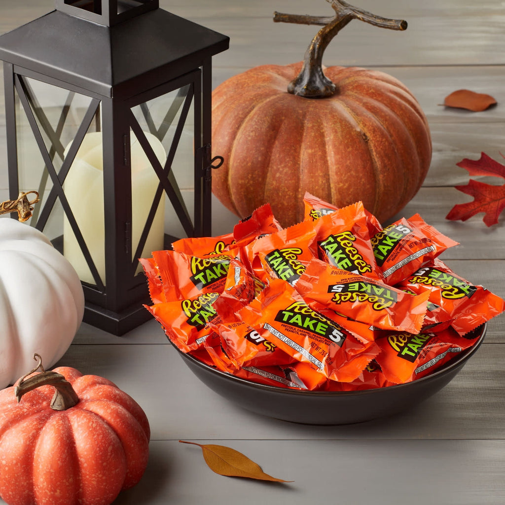Reese's Take 5 Pretzel, Peanut and Chocolate Snack Size, Halloween Candy Jumbo Bag, 19.5 oz