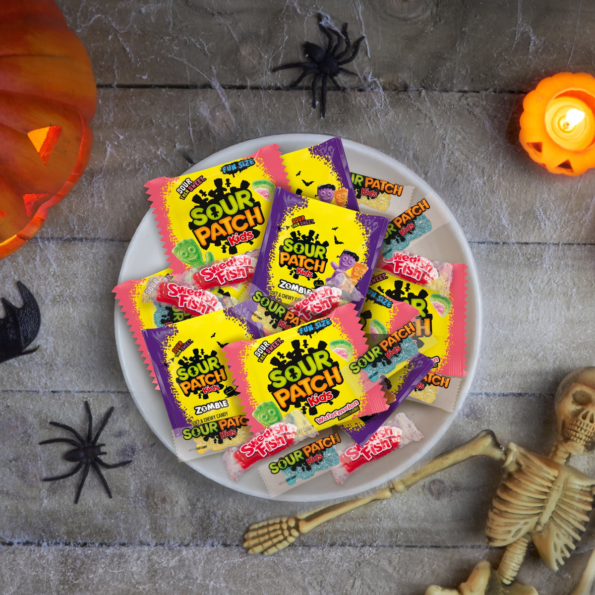 SOUR PATCH KIDS and SWEDISH FISH Soft & Chewy Halloween Candy Variety Pack, 190 Bags