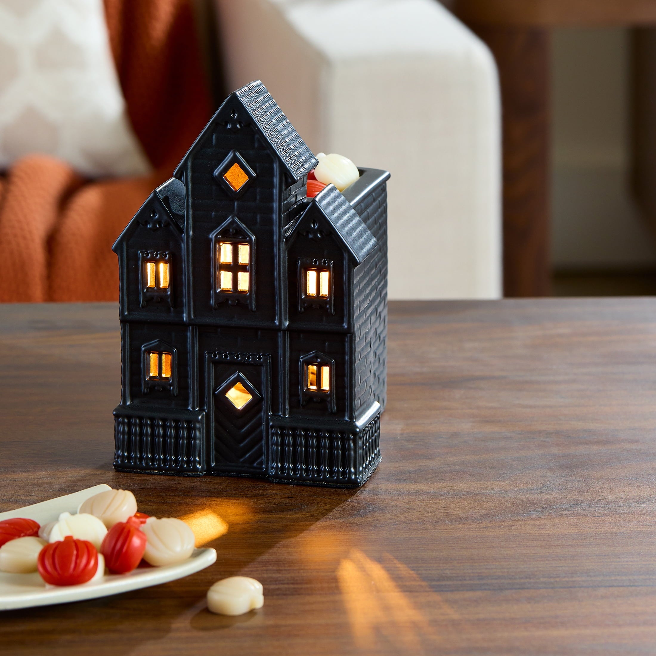 Better Homes & Gardens Halloween Ceramic Electric Plug-in Wax Melt Warmer with Farm Apple Pumpkin Wax Melts, Spooky Ghost