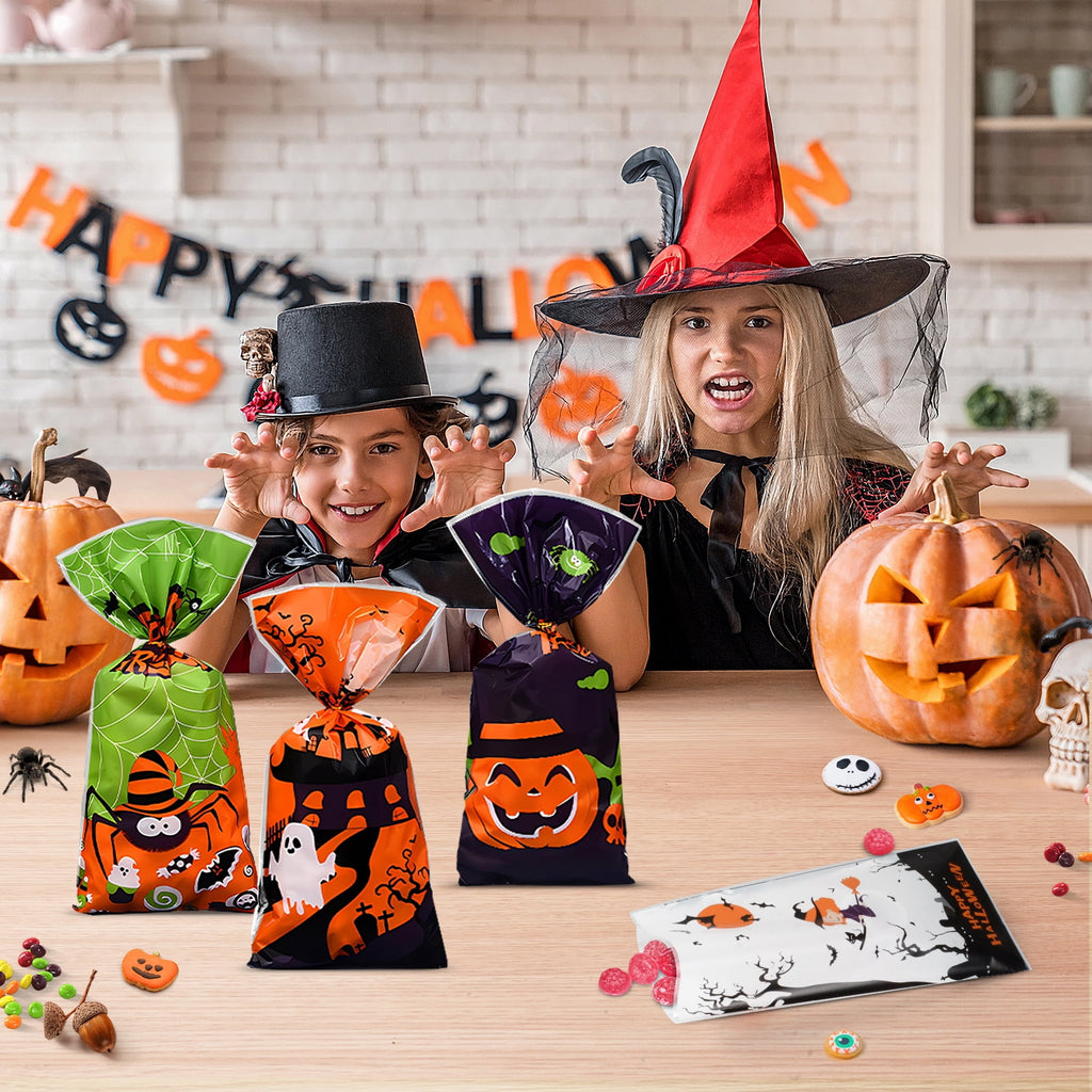 Qoosea 200 Pcs Halloween Treat Bags Halloween Cellophane Candy Bags Spider Web Bat Ghost Pumpkin Gift Bags with 200 Twist Ties Kids Party Candy Bags for Halloween Party Supplies