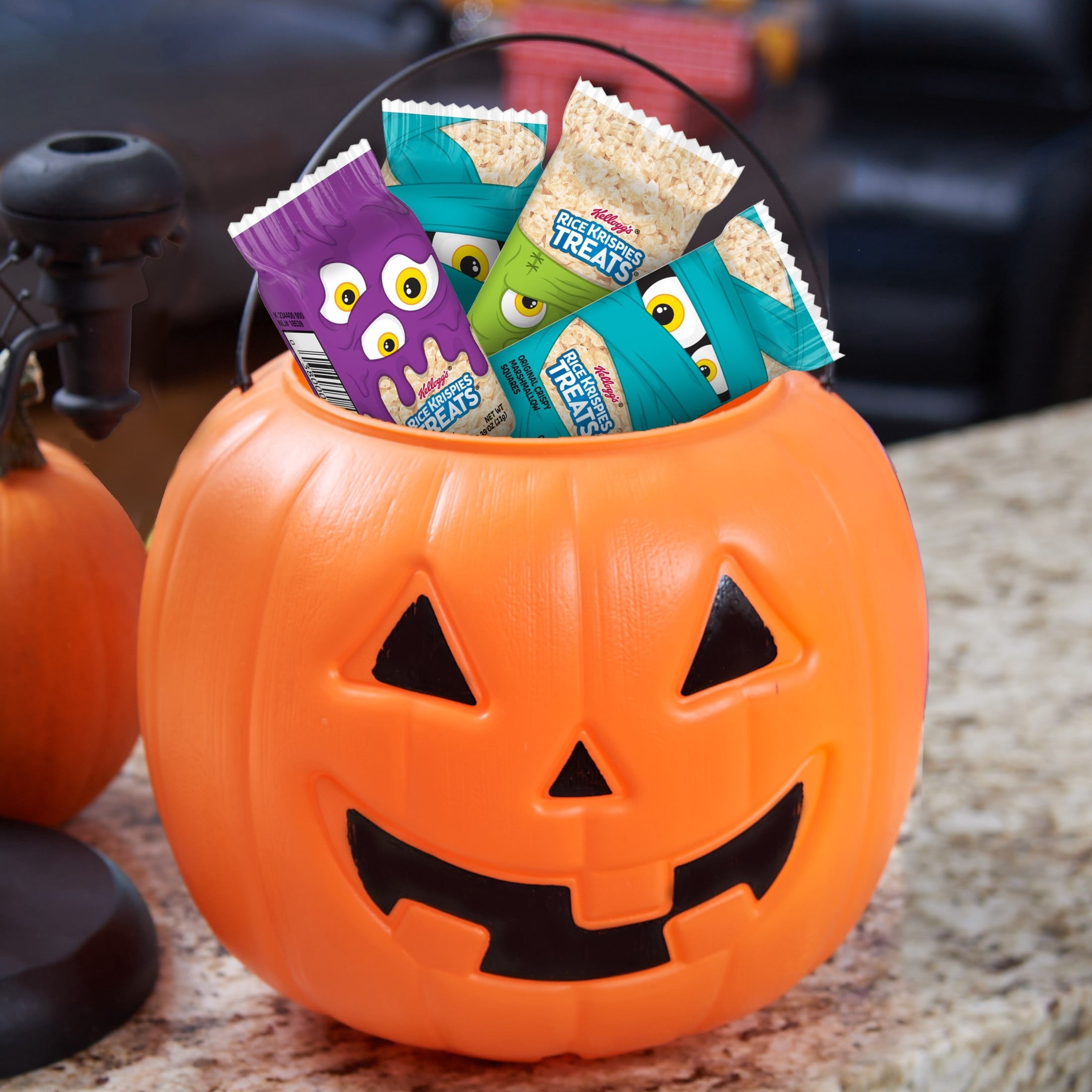 Rice Krispies Treats Halloween Crispy Mini Marshmallow Squares, Trick-or-Treat Snacks, 23.2 oz, 60 Count
