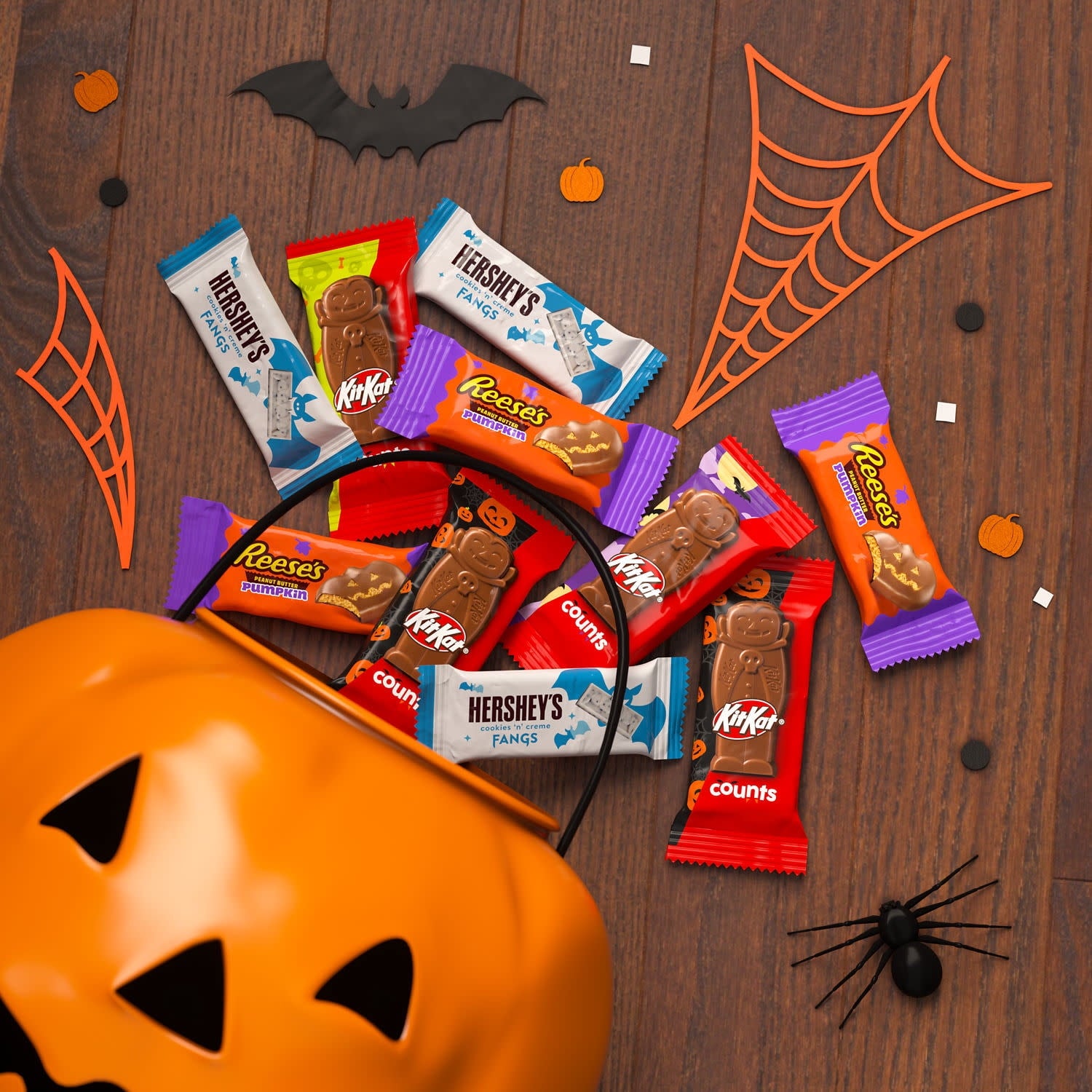 Hershey's, Kit Kat and Reese's Assorted, Halloween Candy Variety Bag, 10.74 oz (20 Pieces)
