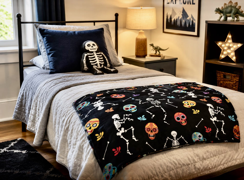 Serafina Home Halloween Throw Blanket: Fuzzy Boo! Jack O'Lantern Spider Webs Skull and Black Cats Print on Velvet Fleece for Sofa Bed Couch Chair Dorm