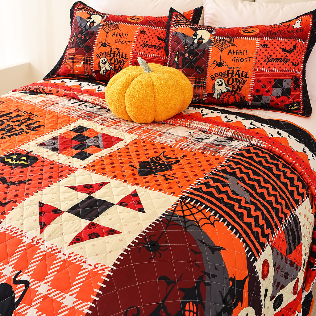 Evenhug Halloween Quilt Set,3-Piece Queen Size Bat Crow Pumpkin Halloween Themed Bedding Set Reversible Coverlet Set with 2 Pillow Shams