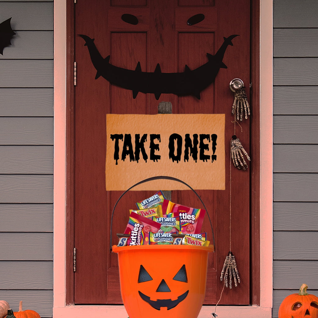 Snickers, Skittles Gummies & More Halloween Candy Variety Pack - 155 Ct Bulk Bag