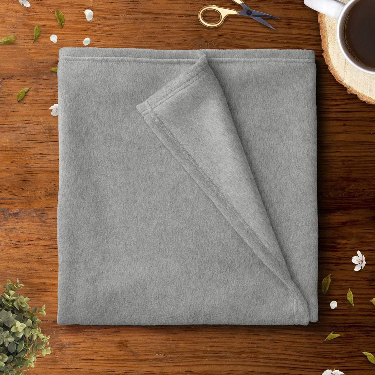 Mainstays 1.5 Yards 100% Polyester Lux Anti-pill Fleece Solids, White, 60" Wide for Crafts