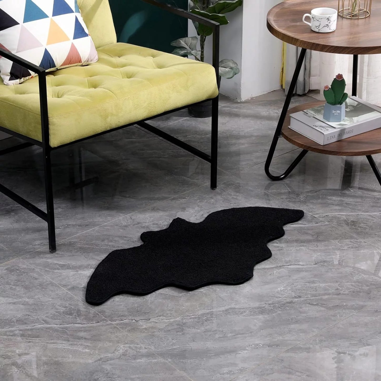 XHKUYI Halloween Bat Rug 23.6 × 15.7 inch, Gothic Black Bat Shaped Welcome Mat, Soft Plush Non Slip Washable Floor Mat for Living Room Bedroom Home Decor Goth Home & Halloween Decor