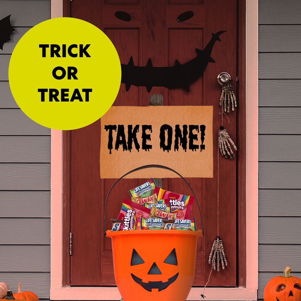 Snickers, Skittles Gummies, Twix & Life Savers Gummies Halloween Candy - 70 Ct Bulk Bag