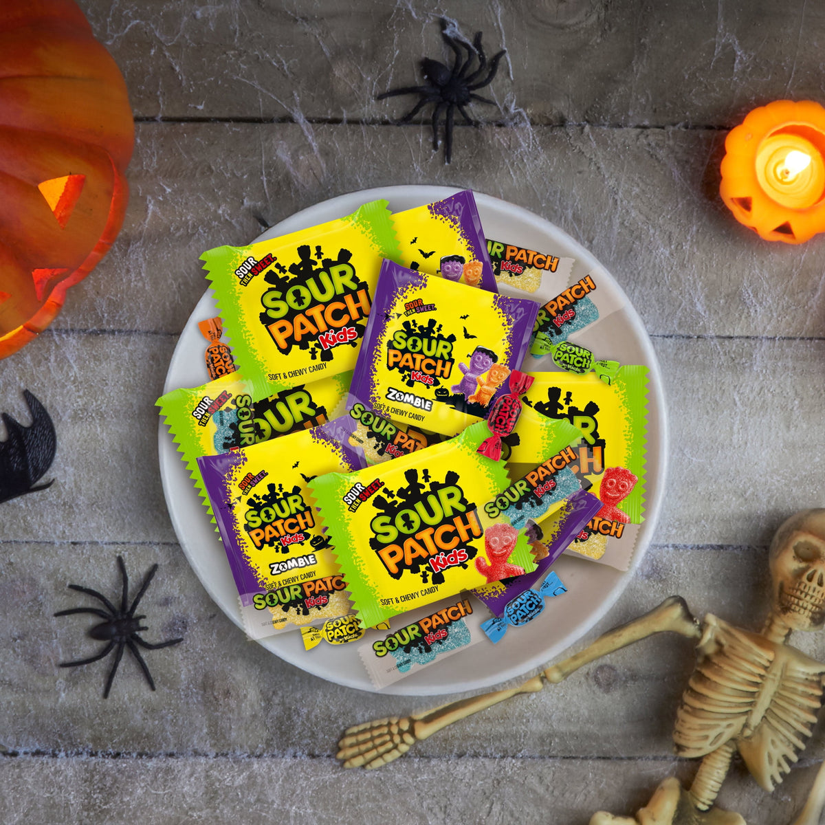 SOUR PATCH KIDS Soft & Chewy Halloween Candy Variety Pack, Bulk Candy, 250 Trick or Treat Bags