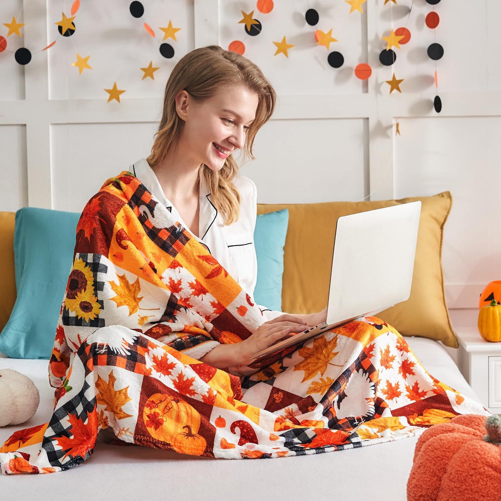 FastXmas Halloween Throw Blanket, 30"x40" Flannel Fleece Pumpkins Maple Checkered Plush Blanket, Soft Lightweight Skin-Friendly Fall Harvest Decorative Throw Blanket for Couch Sofa Bed Outdoor