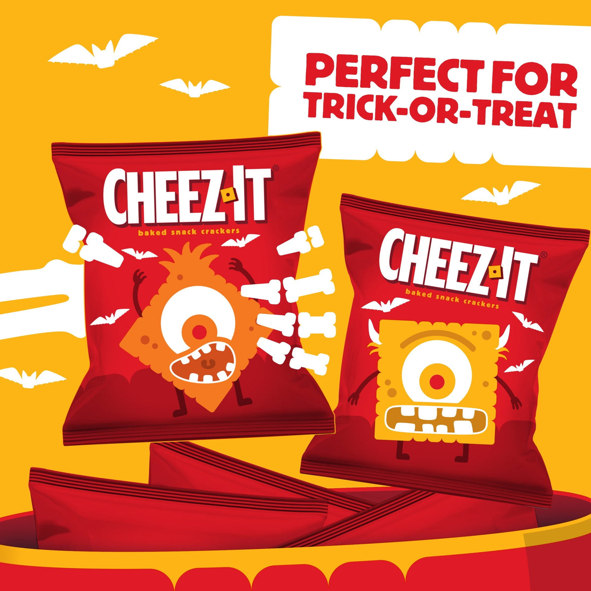 Cheez-It Original Halloween Cheese Crackers, Trick-or-Treat Snacks, 30 Count