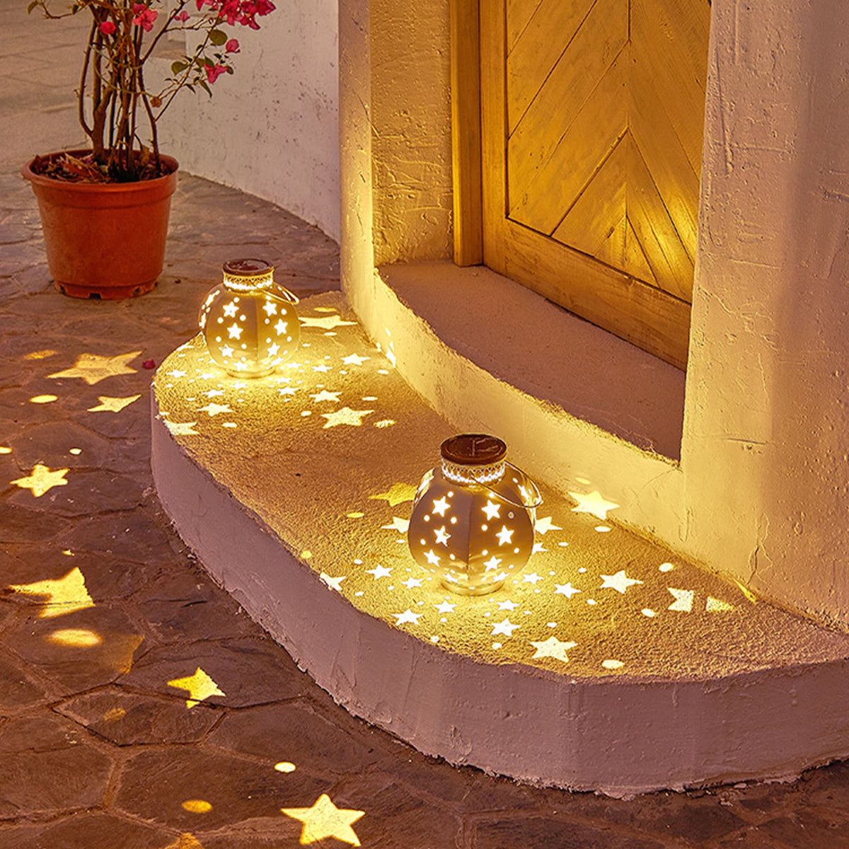 xjwjuw Solar Outdoor Table Lantern, Flickering Flame Warm Light & Solar-Powered, Weather-Resistant Metal Construction, Decorative LED Tabletop Lamp for Garden, Patio and Yard