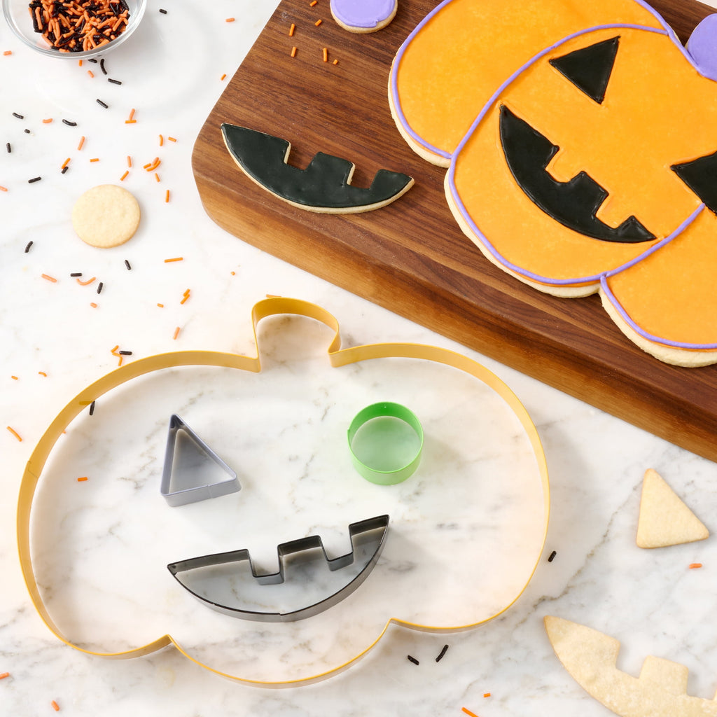 Way To Celebrate 4-Piece Cookie Cutters Jack-o’-lantern, Orange, Green, Purple, Black