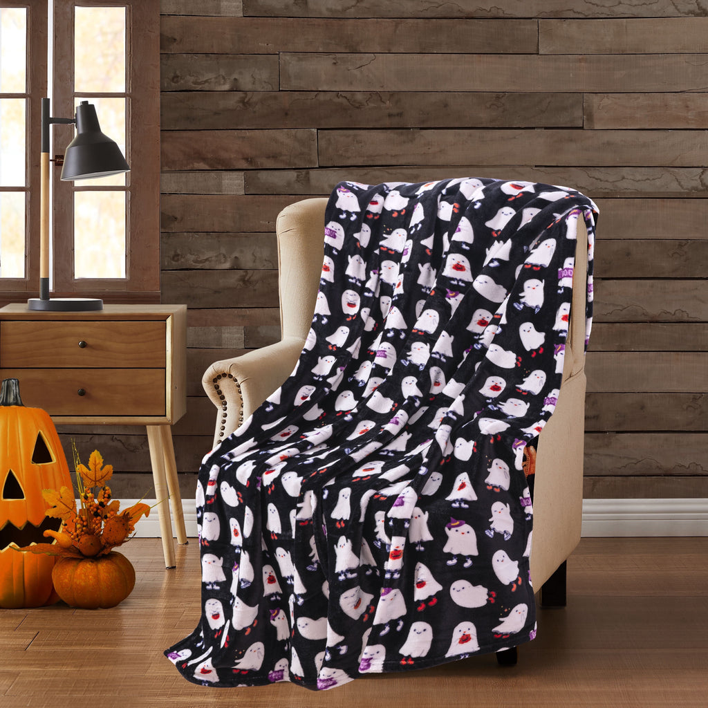 Serafina Home Halloween Throw Blanket: Fuzzy Boo! Jack O'Lantern Spider Webs Skull and Black Cats Print on Velvet Fleece for Sofa Bed Couch Chair Dorm