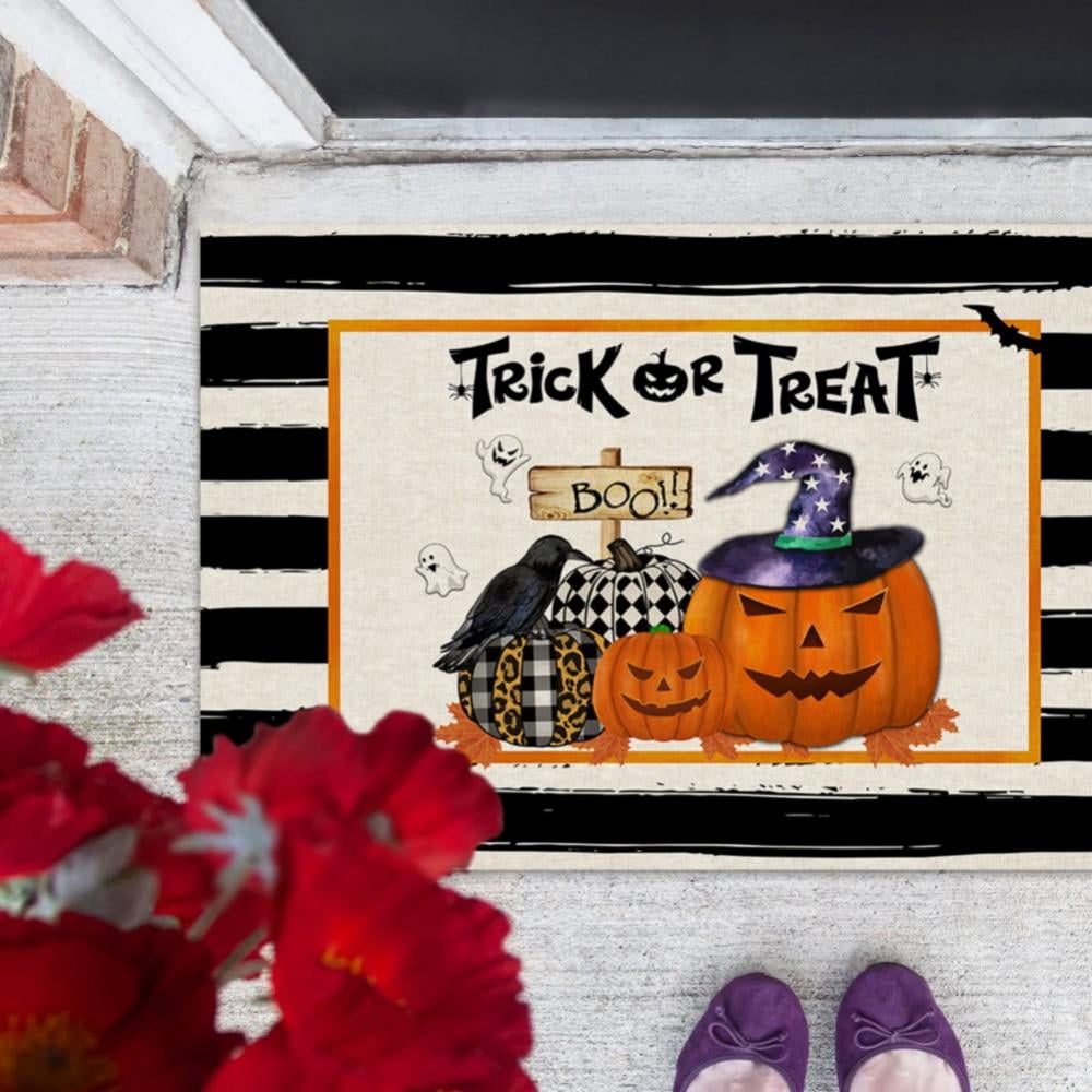 Halloween Door Mat Outdoor Trick or Treat Doormat Non Slip Funny Rug Pumpkin Holiday Decorative Entrance Mat for Halloween Indoor Outdoor Decoration, 15.7x23.6"