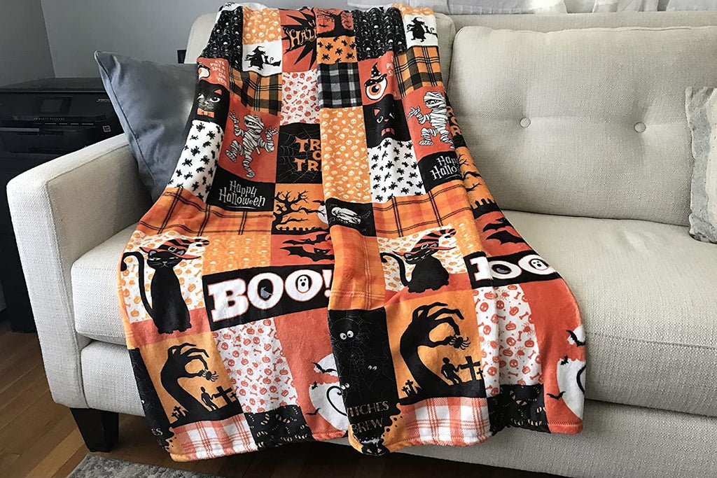 Serafina Home Halloween Throw Blanket: Fuzzy Boo! Jack O'Lantern Spider Webs Skull and Black Cats Print on Velvet Fleece for Sofa Bed Couch Chair Dorm