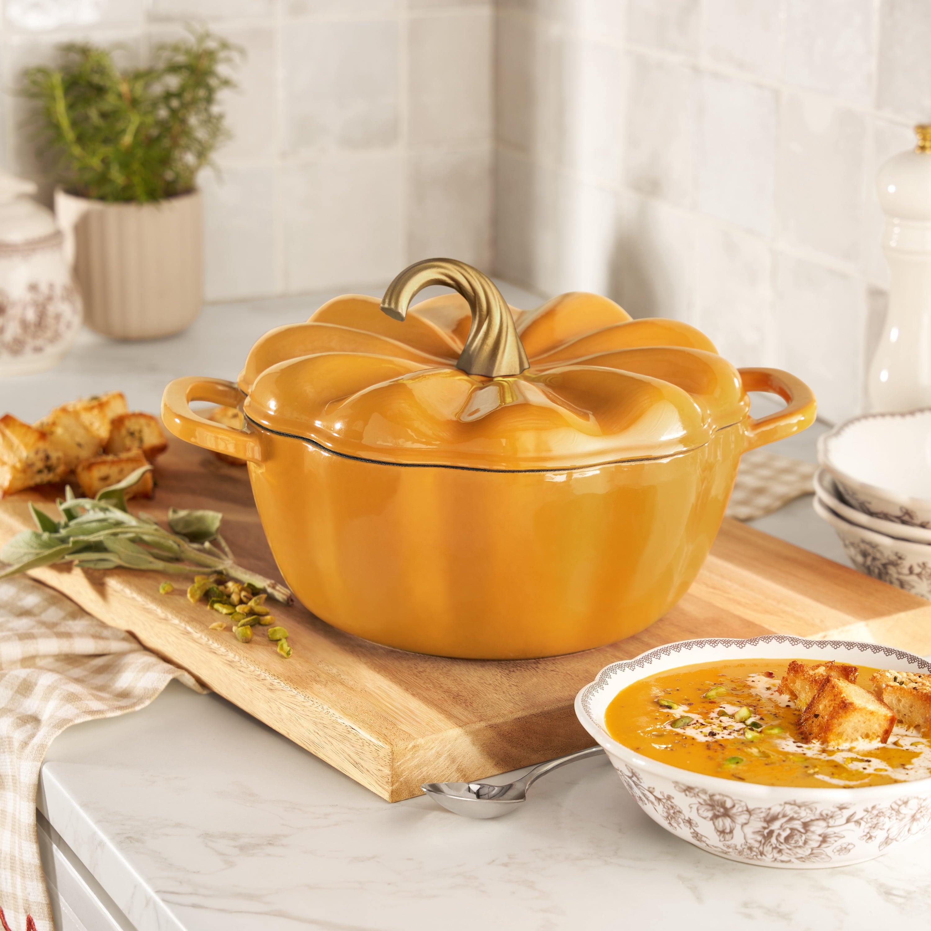 The Pioneer Woman 3.5-Quart Pumpkin Enameled Cast Iron Dutch Oven, Linen