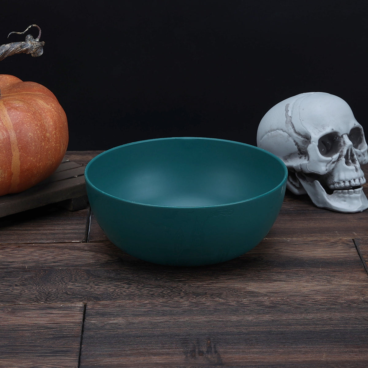Mainstays 38 Ounce Round Plastic Etched Bats Bowl, Black