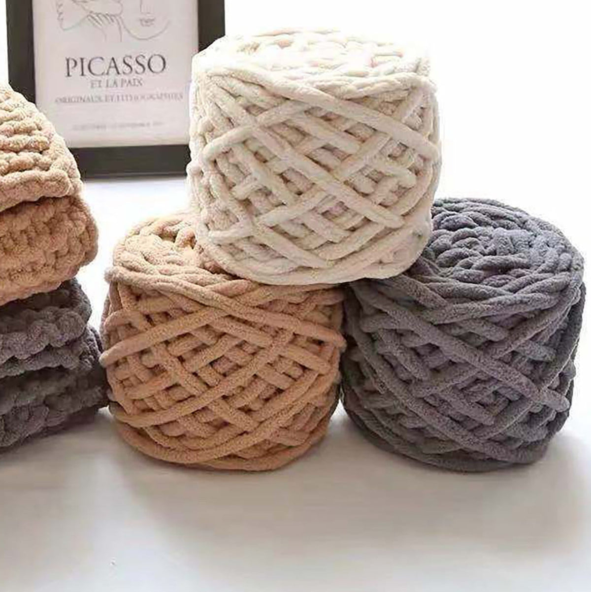 1 Pc Blanket Yarn Chunky Knit Chenille Yarn Soft Velvet Yarn Crochet Knitting Blanket Yarn DIY Craft for Knit Sweaters, Blankets, Shoes, Scarves, Clothes, Dark Green