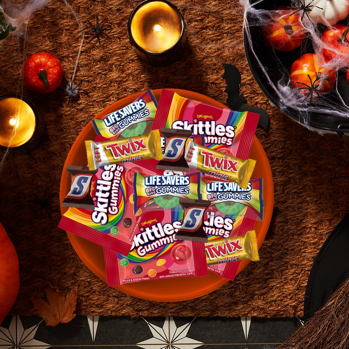 Snickers, Skittles Gummies & More Halloween Candy Variety Pack - 155 Ct Bulk Bag