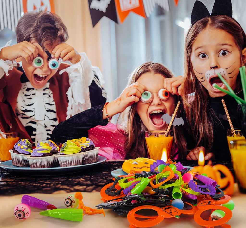 Scidweet Halloween Toys for Kids, 96 Pcs Halloween Party Favor Decorations Gifts Classroom Prizes Treasure Box Toys